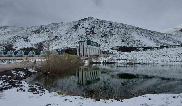 Palandöken beyaza büründü