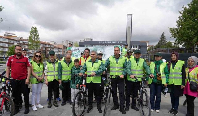 ’Sağlıklı yaşamın keyfini birlikte sürelim’ sloganı ile pedal çevirdiler