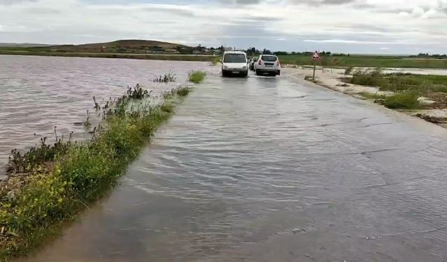 Şanlıurfa’da tarım arazileri sel suları altında kaldı