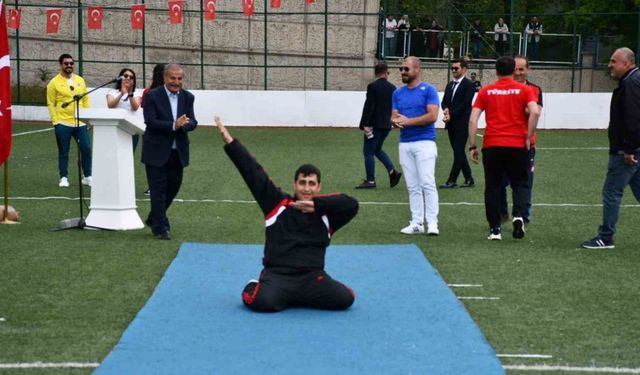 Tatvan’da 19 Mayıs coşkusu