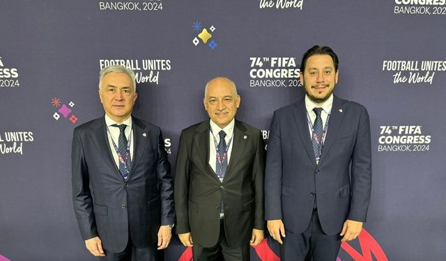 TFF Başkanı Mehmet Büyükekşi, FIFA Başkanı Gianni Infantino ile bir araya geldi