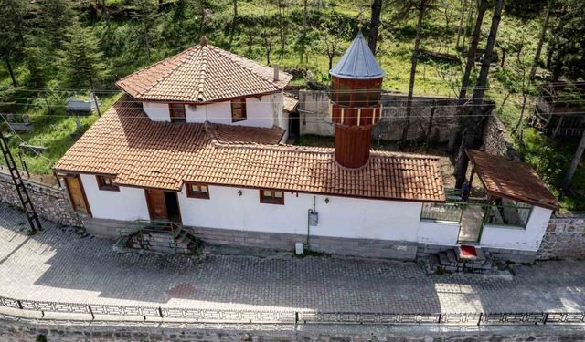 Tokat’ta 660 yıllık Ahi Paşa Camii göz kamaştırıyor