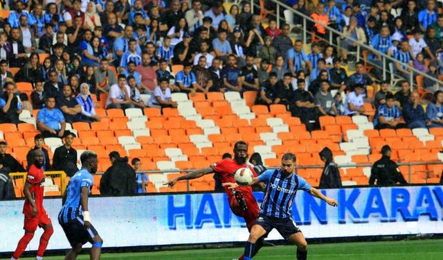 Trendyol Süper Lig: Adana Demirspor : 1 - Gaziantep FK: 3 (İlk yarı)