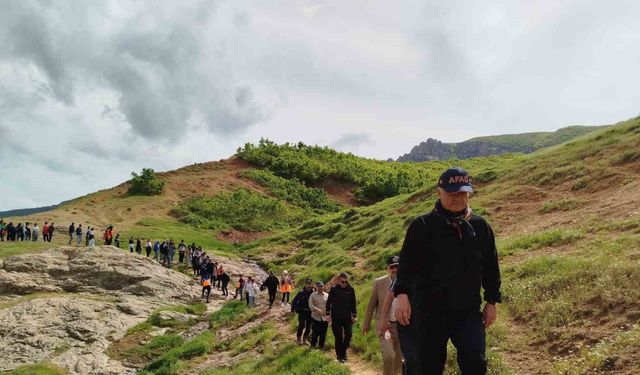 Vali Çakır: “Muş muhteşem doğasıyla sizleri bekliyor”