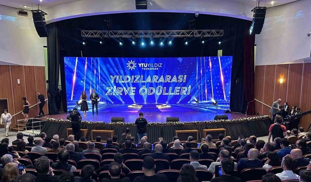 ‘Yıldızlararası Zirve Ödülleri’ verildi