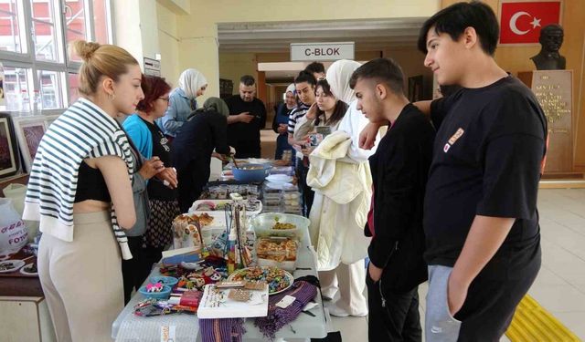 Yozgat’ta öğretim üyeleri ve öğrenciler can dostları için bir araya geldi