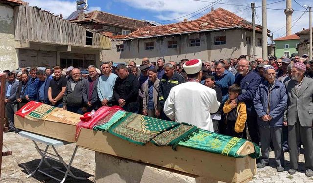 Yürek yakan kazanın cenazesinde gözyaşları sel oldu