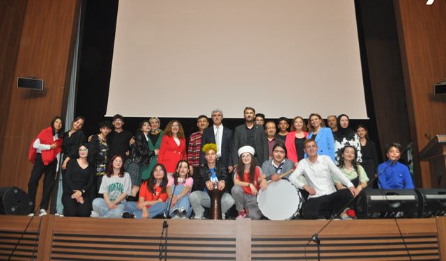 Yozgat Lisesi’nden muhteşem tiyatro şöleni