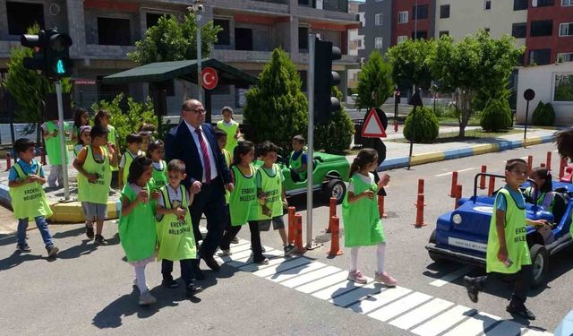 10 bin çocuğa trafik eğitimi