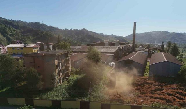 Çay fabrikasının tozu mahalle sakinlerini canından bezdirdi