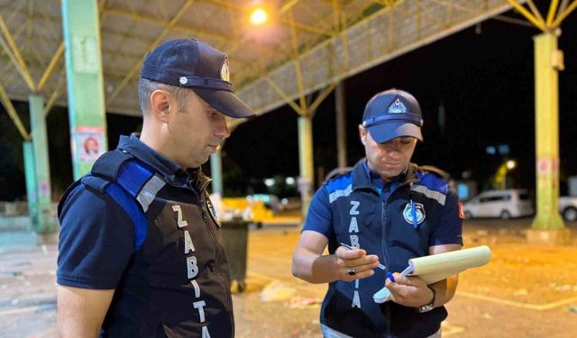 Çorum zabıtasından, temizlik kurallarına uymayan pazarcı esnafına ceza