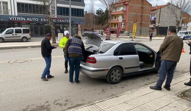 Çorum’da polis ekiplerinin şok uygulamaları sürüyor