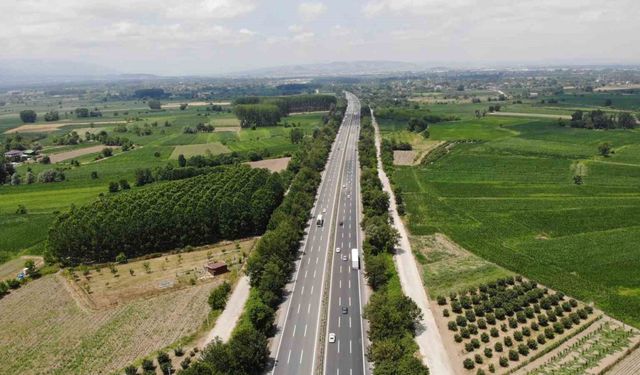 Dönüş yolunda Anadolu Otoyolu Sakarya geçişinde trafik normal seyrinde