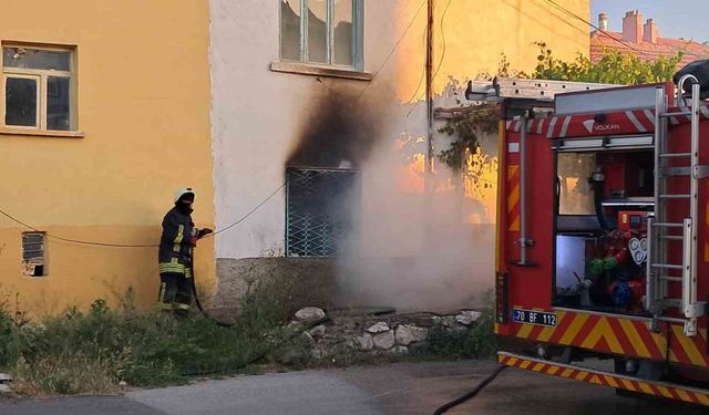 Ev sahibine kızan öfkeli kiracı evi ateşe verdi