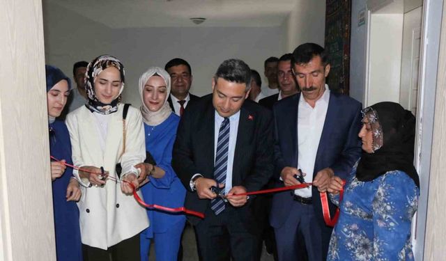 Hizan’da el emeği göz nuru ürünler sergilendi