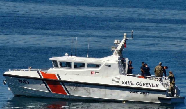 Karadeniz açıklarındaki şüpheli cismi çıkartma çalışmaları başladı