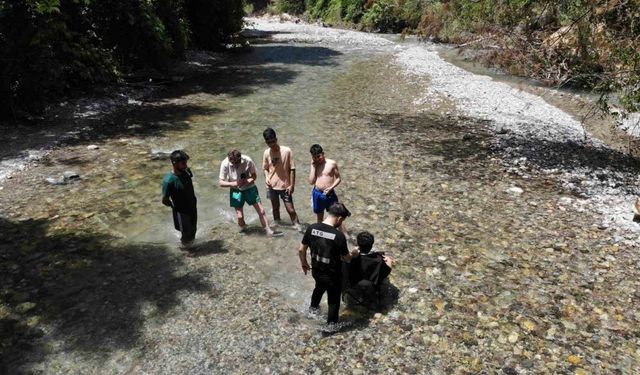 Kavurucu sıcakta buz gibi kanyonda ferahlatan tıraş