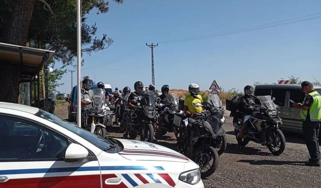 Kırklareli’de motosiklet sürücülerine bayram denetimi