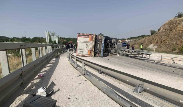 Kırklareli’nde tır devrildi: 1 ölü