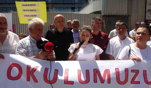 “Okulumuzu geri istiyoruz” sloganıyla okullarının yeni eğitim öğretim yılına yetişmesini istediler