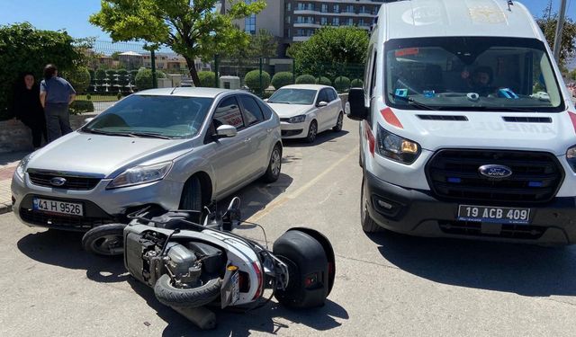 Otomobil ile motosiklet çarpıştı: 1 yaralı