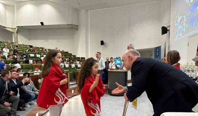 Tekirdağlı öğrenci, İrlanda’da Türkiye’nin gururu oldu