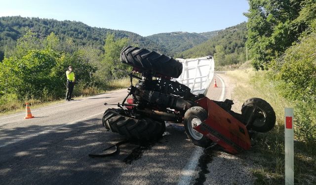 Tokat’ta traktör devrildi: 1 yaralı