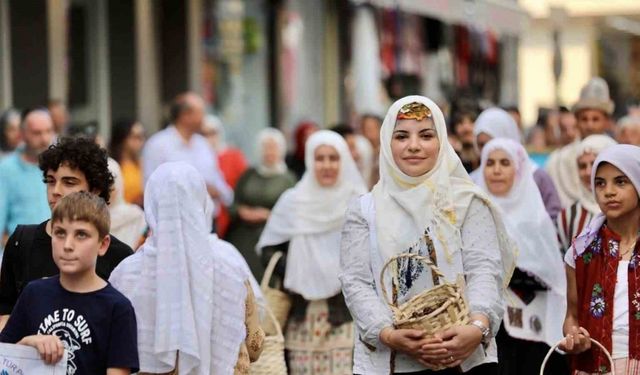 50. Altın Kiraz Festivali coşkuyla başladı