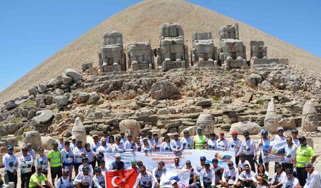 Bitlis Nemrut’tan Adıyaman Nemrut’a bisiklet turu sona erdi