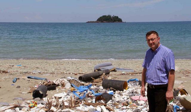 Giresun Adası manzaralı çöplük