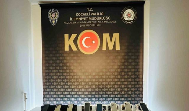 Kocaeli’de 1.5 milyon TL değerinde 15 kaçak cep telefonu ele geçirildi