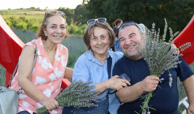 Özel çocuklar ve aileleri İzmit’in lavanta bahçesinde buluştu