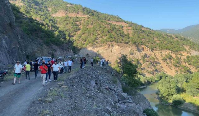 Serinlemek için girdiği ırmakta kayboldu