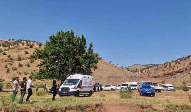 Şırnak’ta boğulma tehlikesi geçiren 15 yaşındaki çocuk hastanede öldü