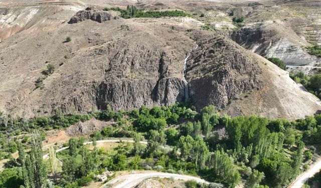 Sivas’ın saklı güzelliği Suçatı Şelalesi keşfedilmeyi bekliyor