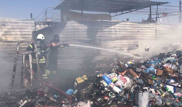 Tekirdağ’da geri dönüşüm tesisinde yangın