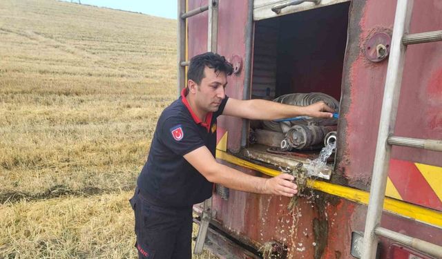 Yanmak üzere olan kablumbağayı itfaiye kurtardı