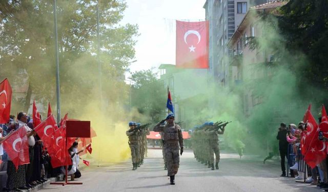 30 Ağustos kutlamalarında jandarmanın gösterisi büyük beğeni topladı