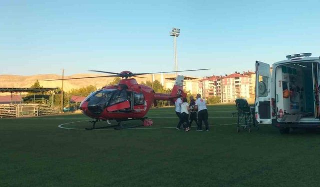 Ambulans helikopter kalp krizi geçiren hasta için havalandı