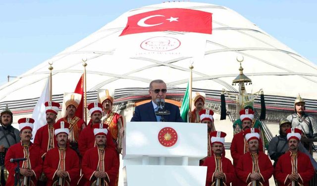 Cumhurbaşkanı Erdoğan: "Bizler bu toprakların emanetçisi değil asıl sahipleriyiz"