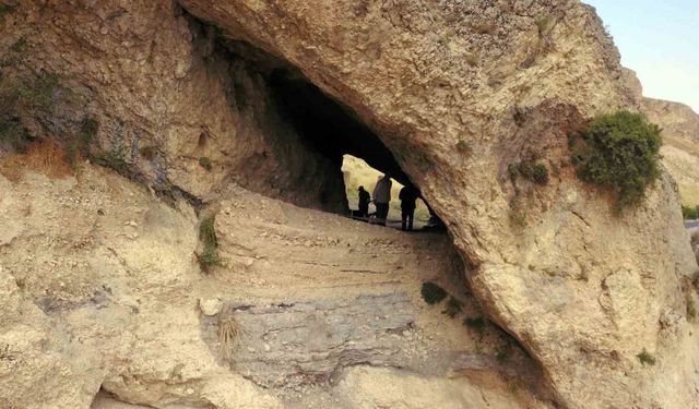 Delikli Mağara kazısında 5 bin yıllık objeler bulundu