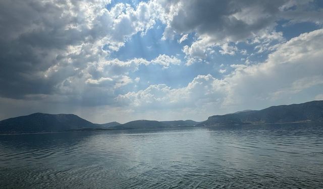 Eğirdir Gölü’nde meydana gelen su kabartılarında metan gazı ihtimali