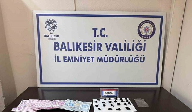 Erdek’te bir şahıs üzerinde 22 paket bonzai ile yakalandı