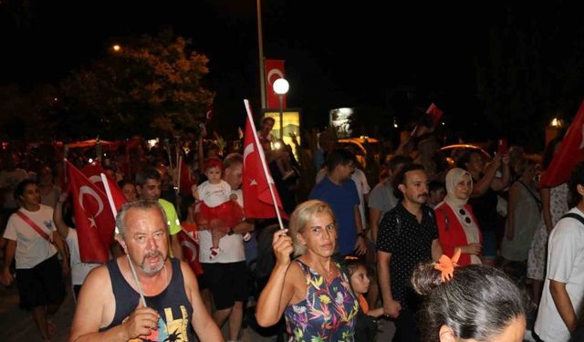 Fethiye’de Zafer Alayı coşkulu geçti