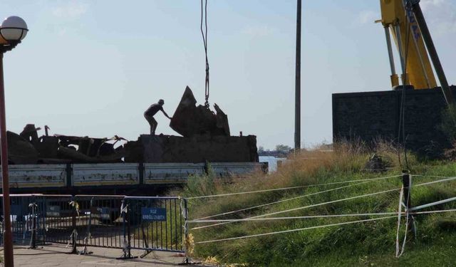 Fırtınada ikiye bölünen Pallada Gemisi’nin söküm işlemleri tamamlandı