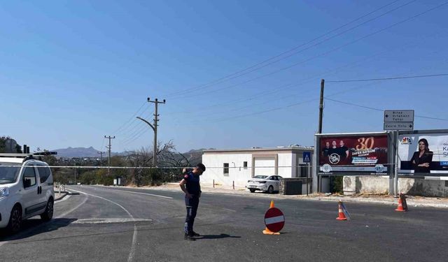 Hat patladı, yol trafiğe kapandı