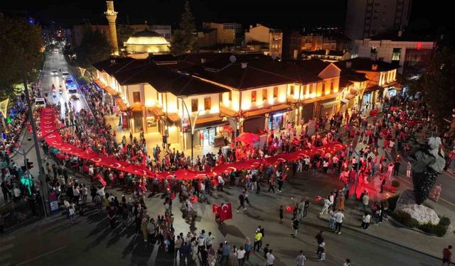 Ispartalılar, Zafer Bayramı’nın 102’nci yılında tek yürek oldu