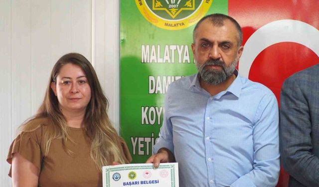 Malatya’da başarılı kursiyerlere sertifika verildi