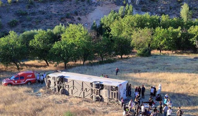 Malatya’da yolcu otobüsü şarampole uçtu: 22 yaralı