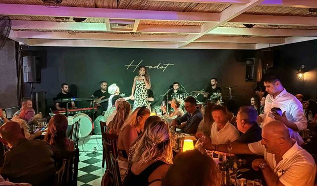 Sanatçı Dönmez’den Bodrum’da unutulmaz gece